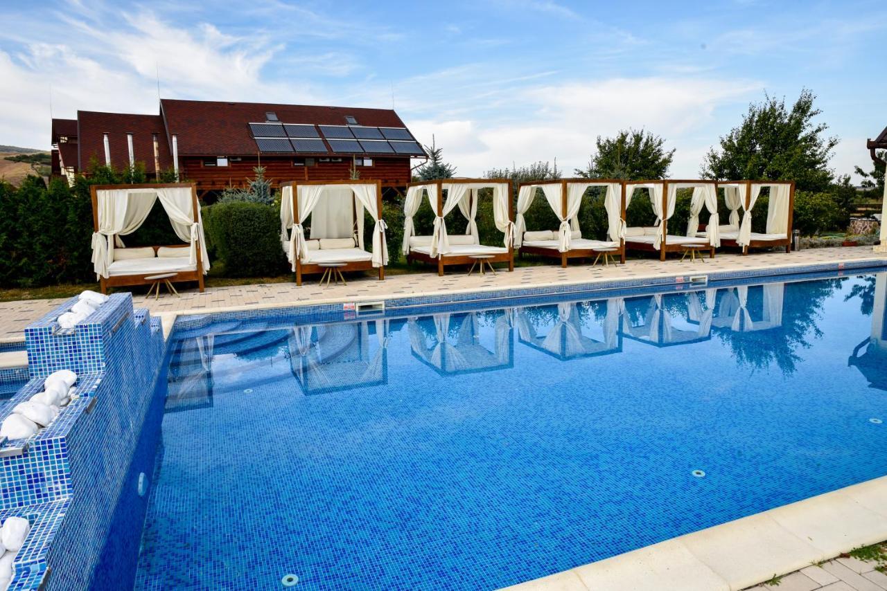 Casa Moteasca Hotel Mihai Viteazu  Екстериор снимка