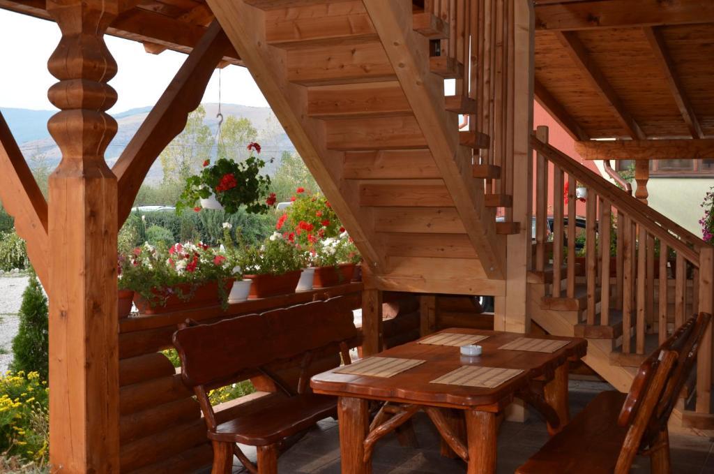 Casa Moteasca Hotel Mihai Viteazu  Екстериор снимка