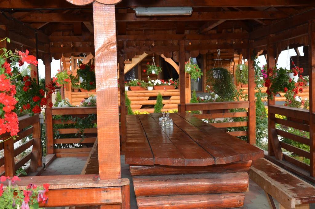 Casa Moteasca Hotel Mihai Viteazu  Екстериор снимка