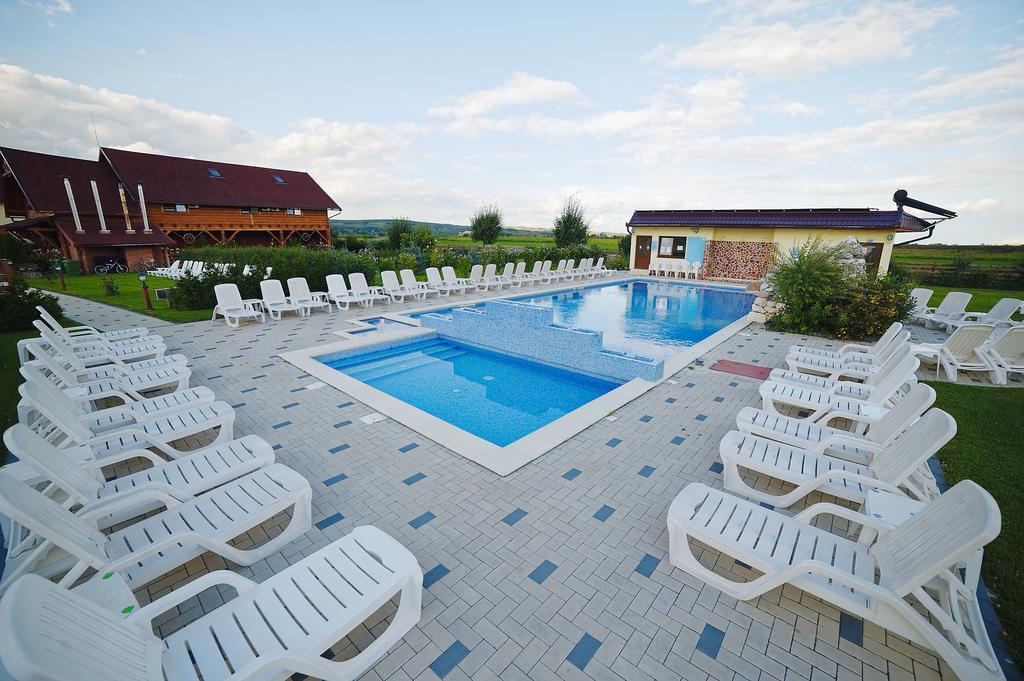 Casa Moteasca Hotel Mihai Viteazu  Екстериор снимка