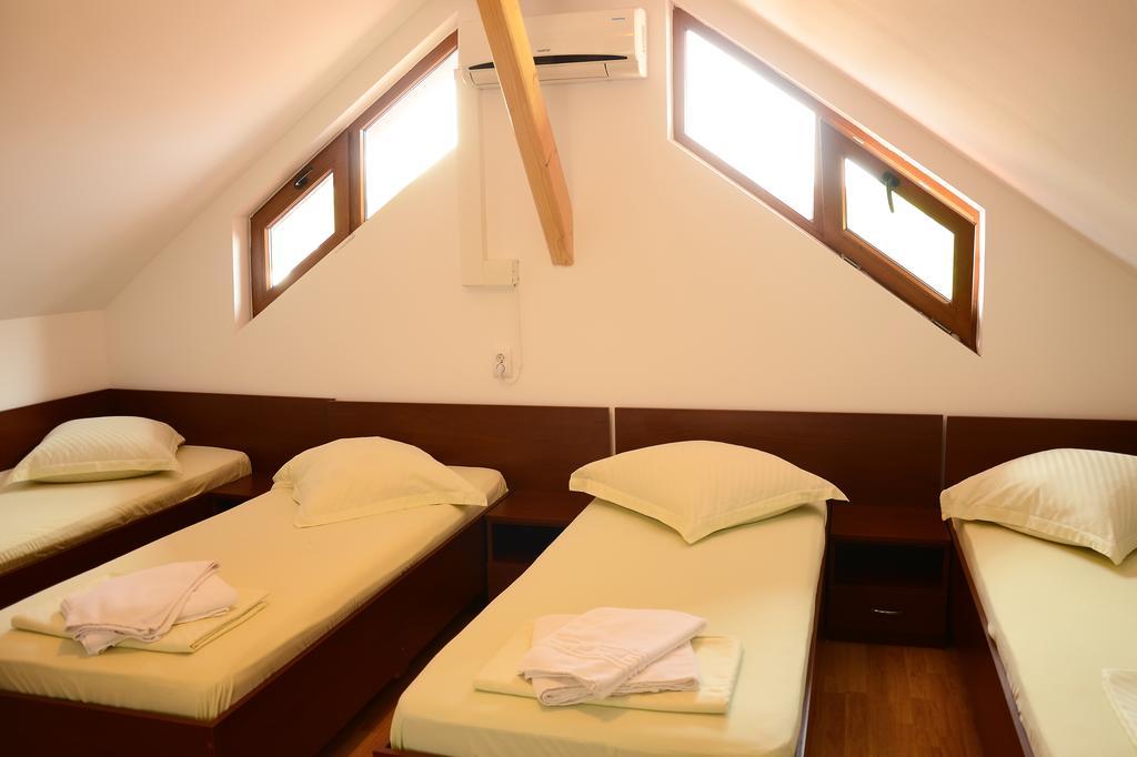 Casa Moteasca Hotel Mihai Viteazu  Екстериор снимка